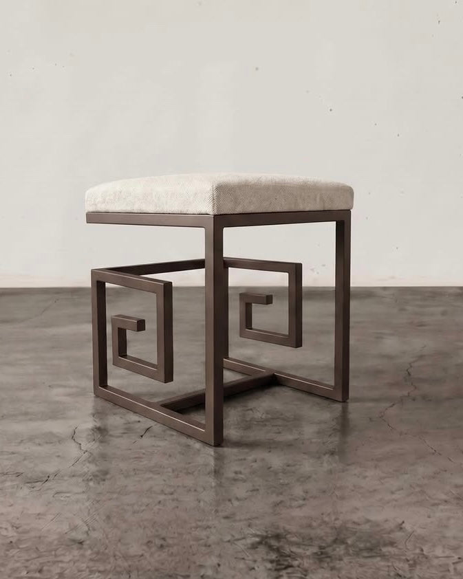 The Delphi Stool (Short)