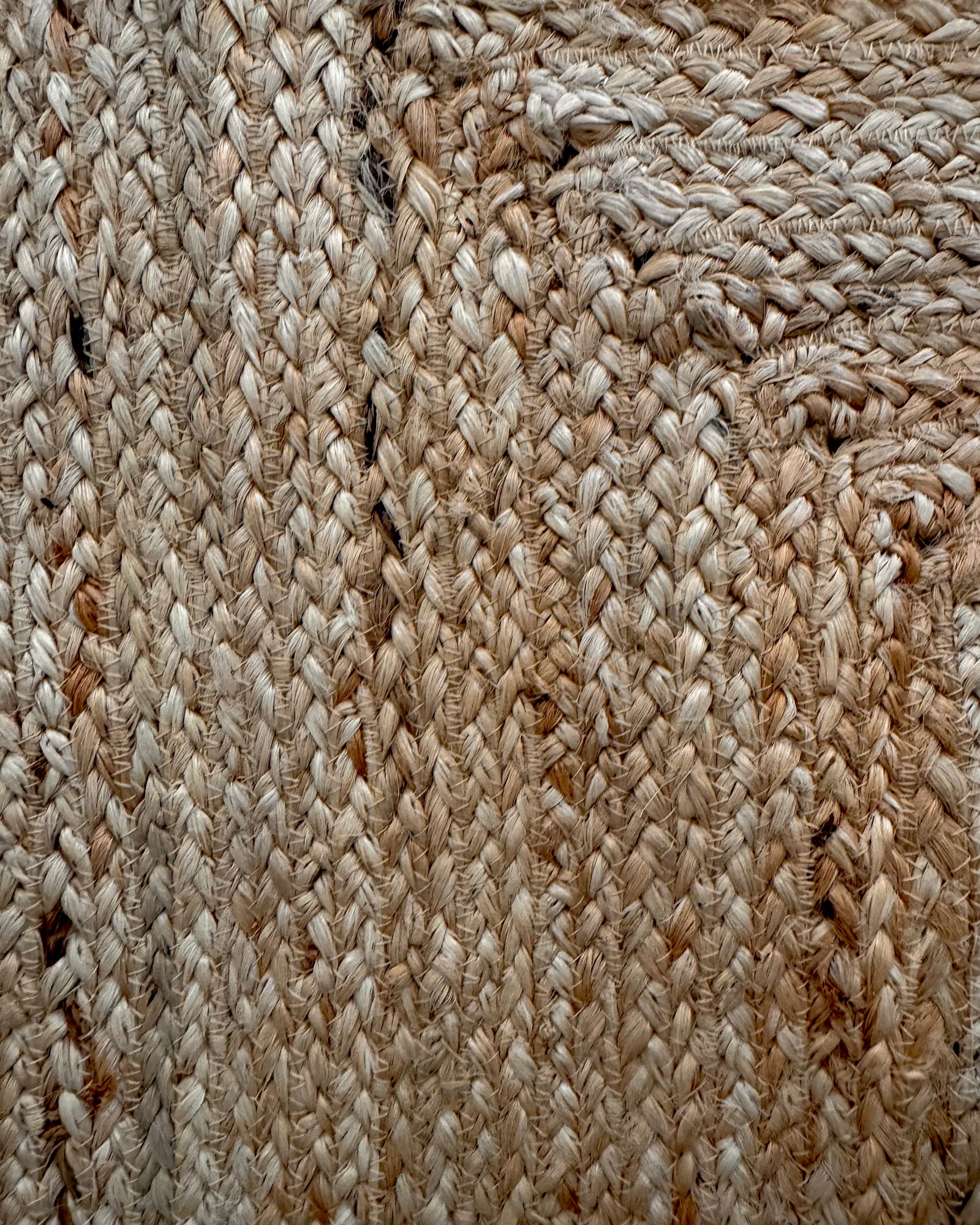 Large Natural Jute Scalloped Rug (8x10)